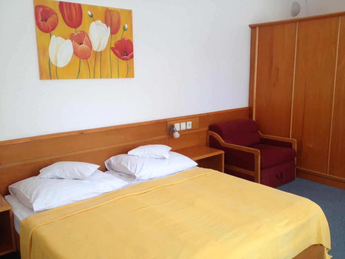 Hotel Apart Hotel Хевиз Экстерьер фото