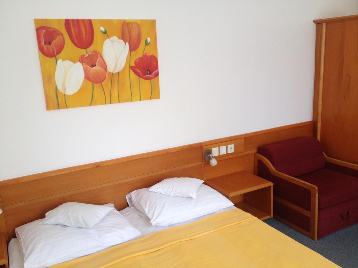 Hotel Apart Hotel Хевиз Экстерьер фото